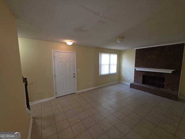 Photo - 904 Holden Ln