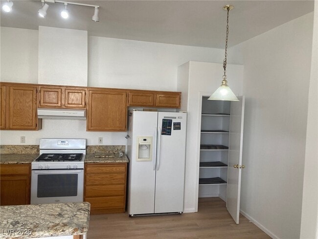 Photo - 122 Cam Francisco