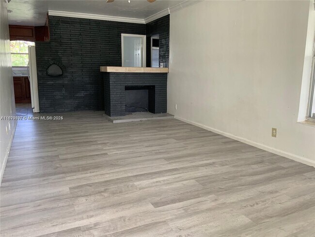 Photo - 108 SE 10th Ave Apartment Unit Front