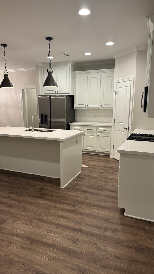 Photo - 113 Elliott Dr