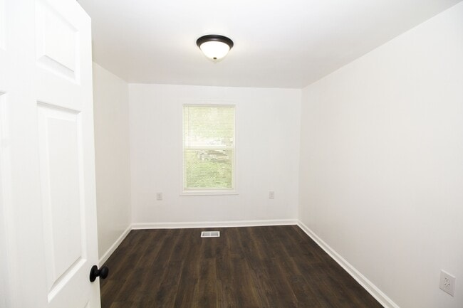 Photo - 2909 Topping Ave