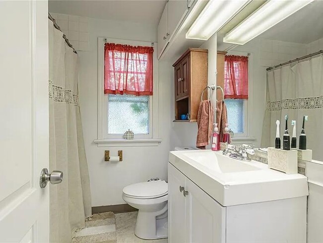 Photo - 185 Hildegarde Rd