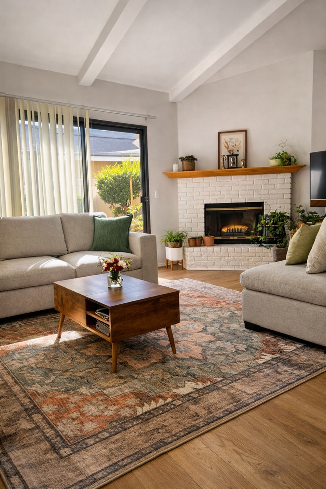 Living Room - 18435 Keswick St