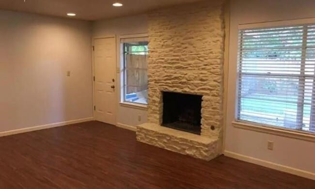 Photo - 2102 Pompton Dr