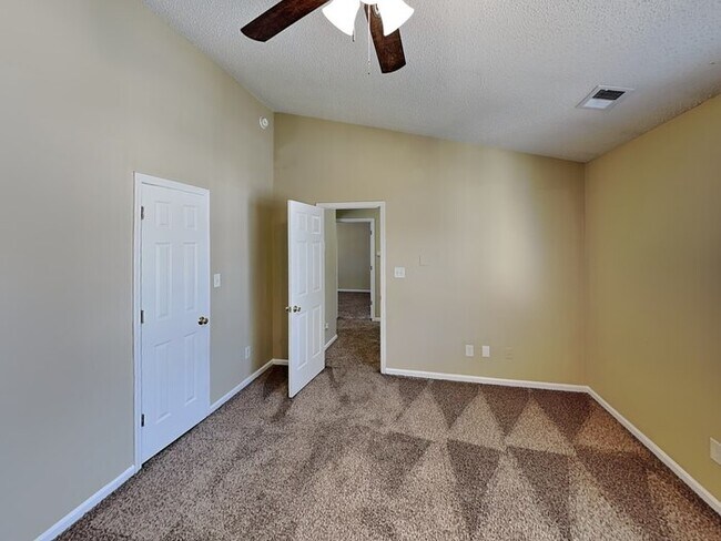 Photo - 1216 Bicycle Ct