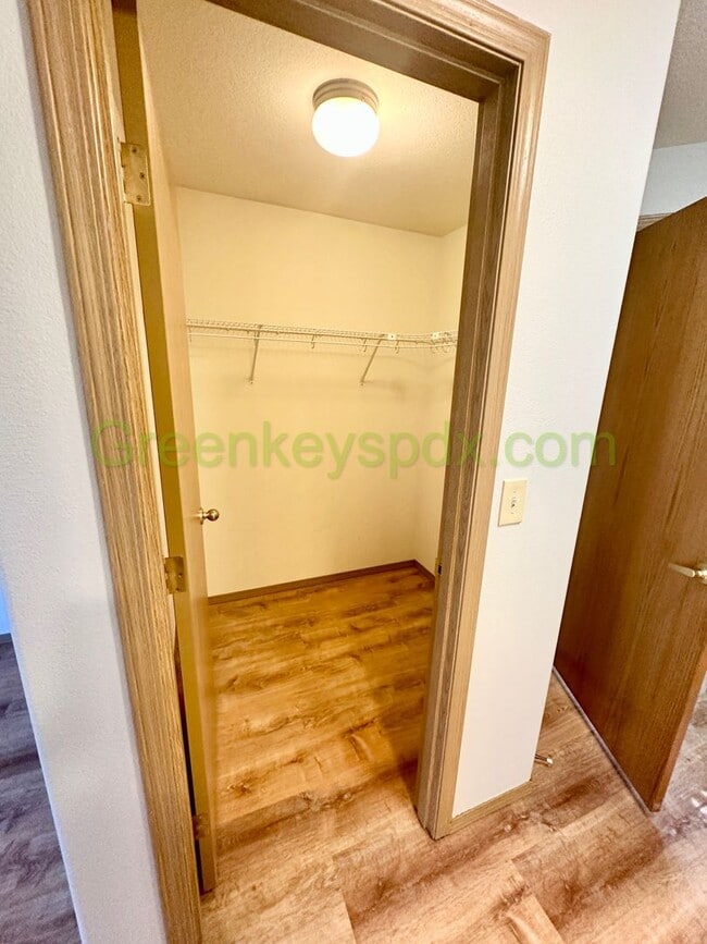 Photo - 3-Bedroom, 2-Bathroom Row House Near Alber...
