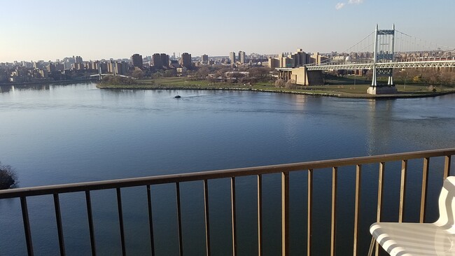 Awesome view - 2540 Shore Blvd Condo