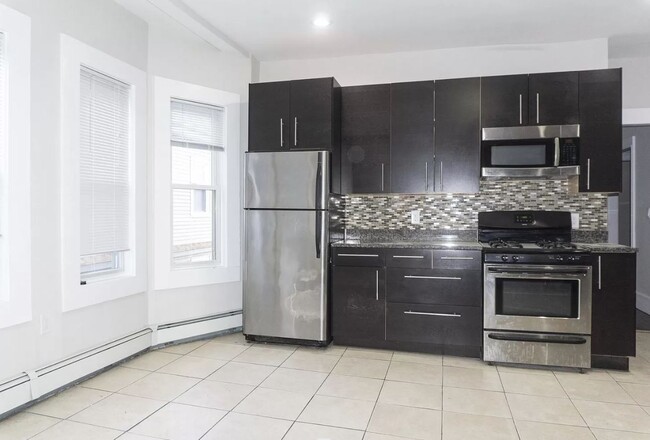 Photo - 1000 Memorial Dr Unit 2F