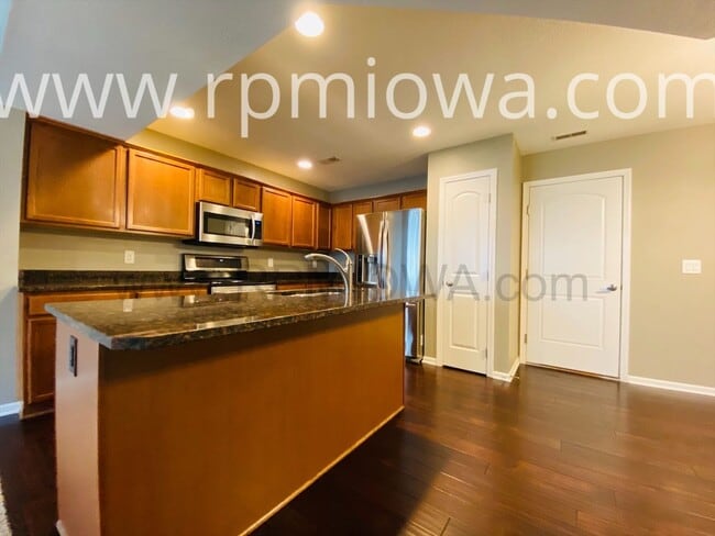 Photo - GREAT LOCATION!! 3 Bedroom, 2.5 Bath Townhome in West Des Moines