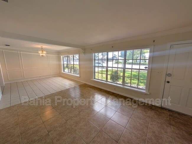 Photo - 808 N Mac Dill Ave