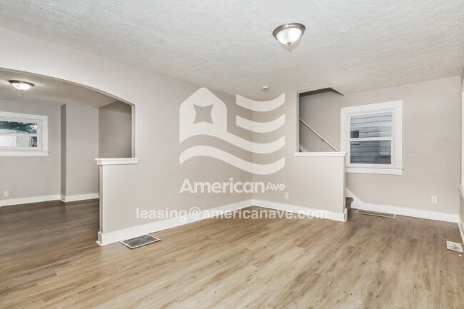 Photo - 329 Pointview Ave