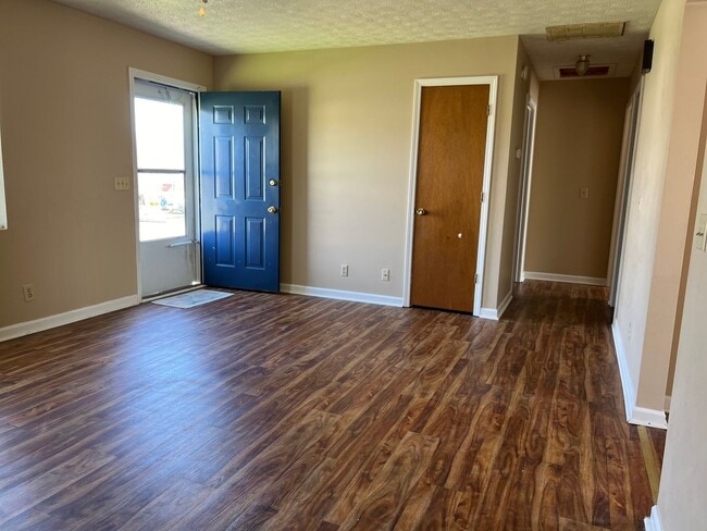 Photo - Lynn Unit 17 Lynn