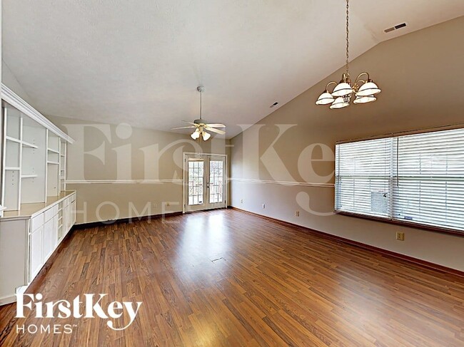 Photo - 540 Buffalo Run Dr