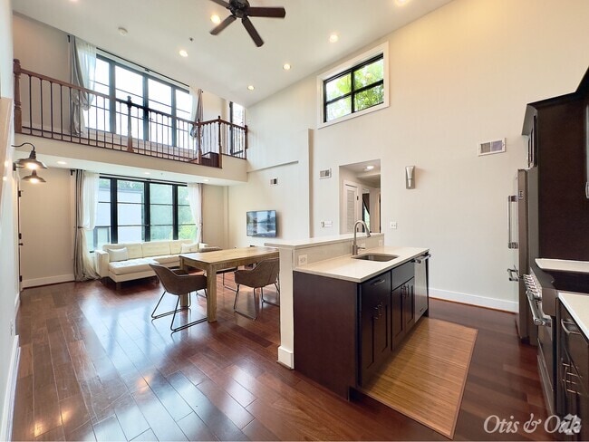 Building Photo - 4004 Edmunds St NW Unit 8 Rental