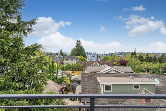 Photo - 4424 Burke Ave N Unidad ID1035993P