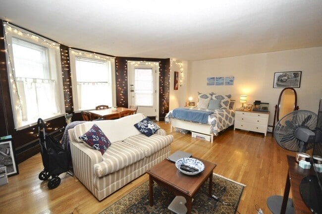 Photo - 186 Beacon St Unit 1B