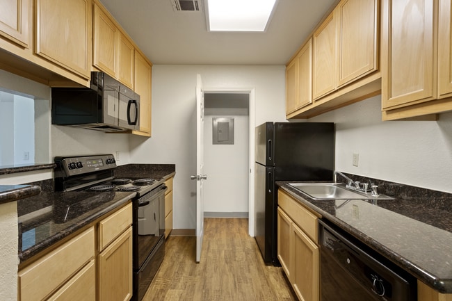 7A3A2342.jpg - Valley Oak Apartments