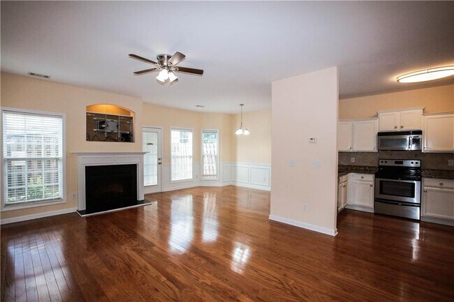 Photo - 3801 Thayer Trace