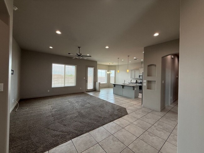 Photo - 4 Bedroom in Villa Chaparral!