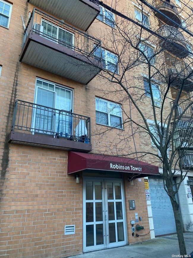 Photo - 43-22 Robinson St Condo Unit 2B