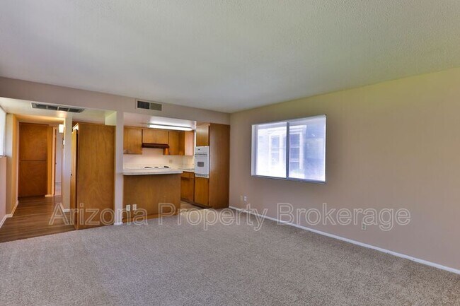 Photo - 224 N Macdonald
