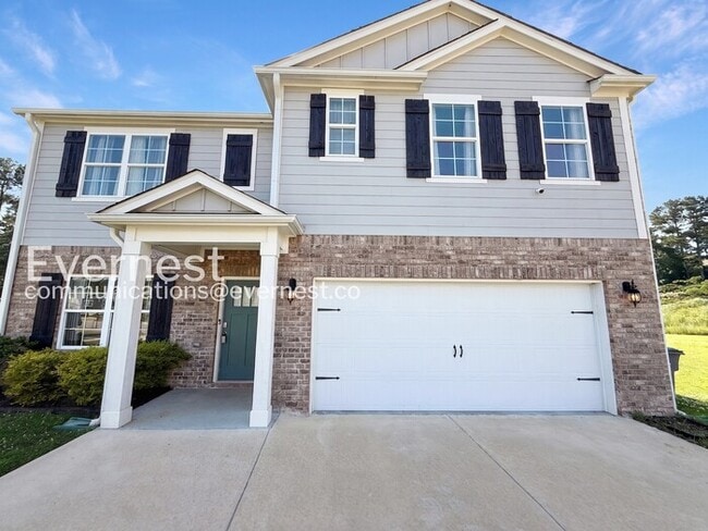 Building Photo - 5 Bed/3 Bath Home with Garage / Vouchers Accepted / Available Now!
