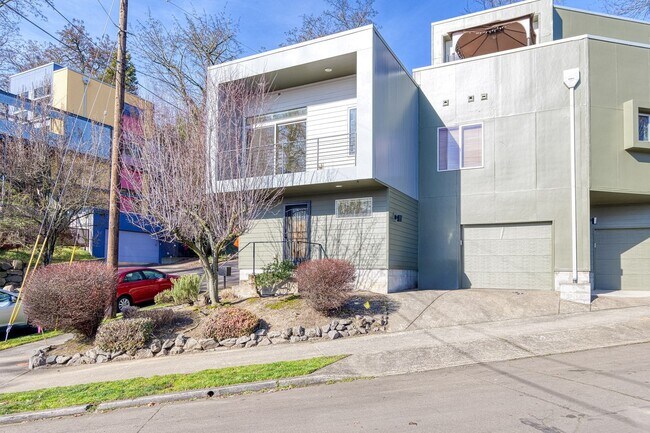 Photo - North Portland Recently Renovated Condo Unidad 3220 N Michigan