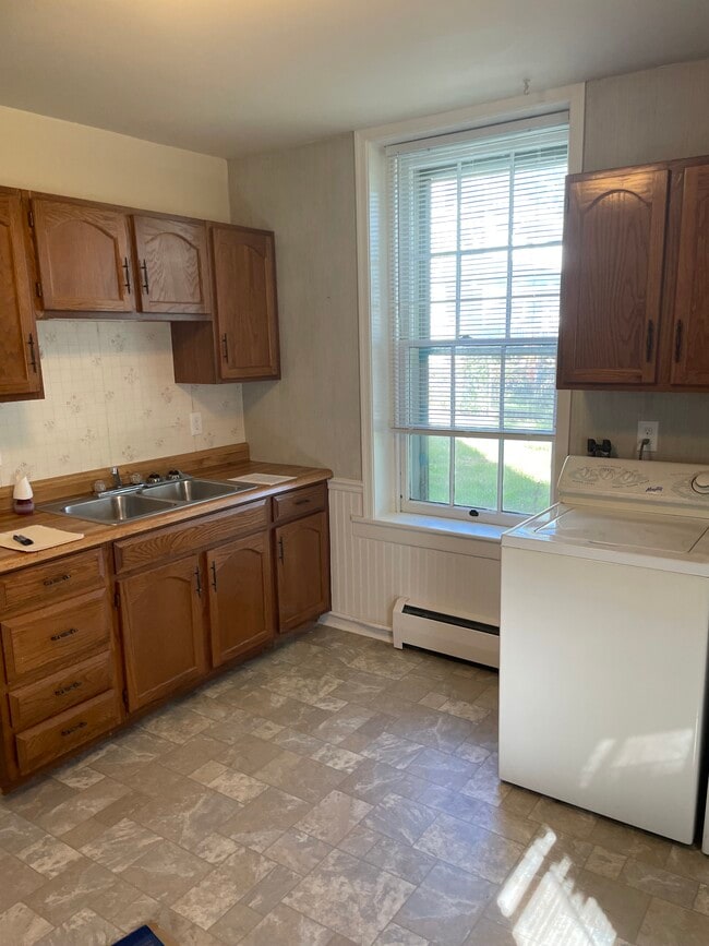 Photo - 107 E 2nd St Unit 107