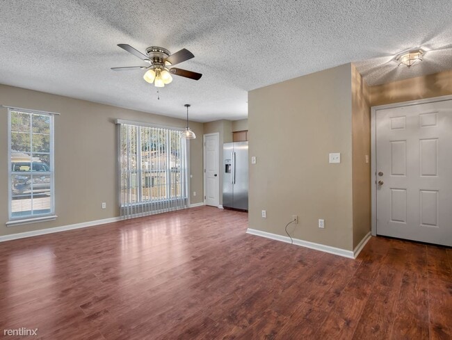 Photo - 3 br, 1 bath Duplex - 283 Wilson Green Bou...