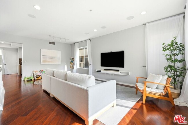 Photo - 6020 S Seabluff Dr Unit 433