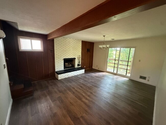 Photo - 3 bed 2 bath home for rent