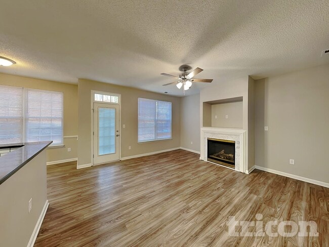 Photo - 1146 Alstead Ct NW