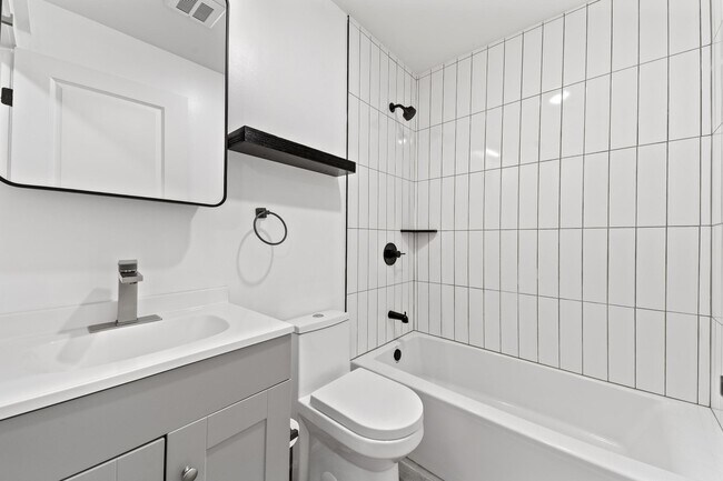 Photo - 234 Webster Ave Unit 1L