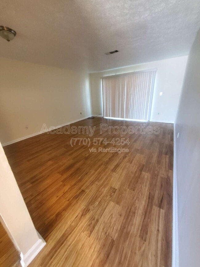 200 Sheraton Ct
