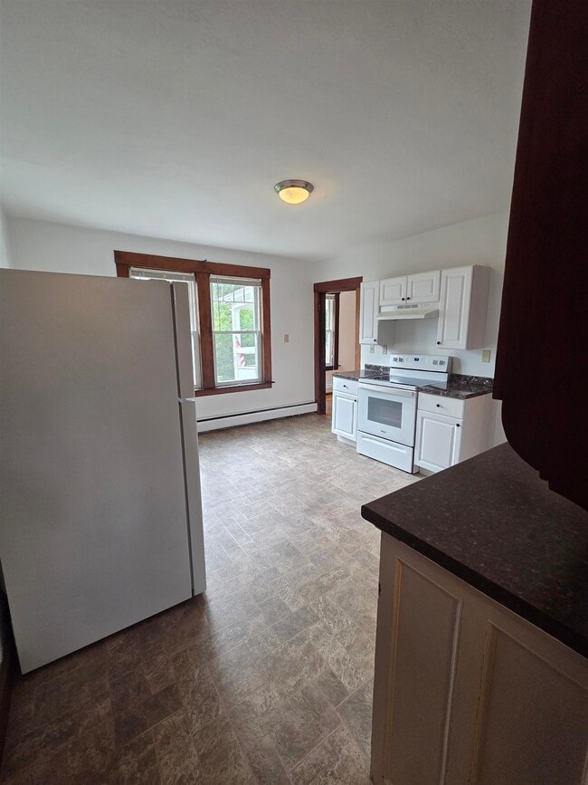 Photo - 267 W Main St