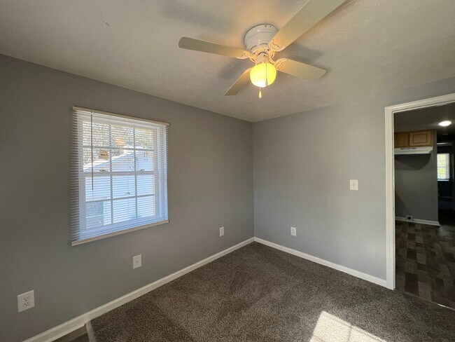 Photo - 2218 Murchison Rd