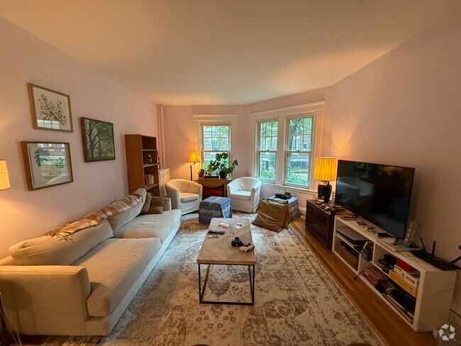 Building Photo - 87 Browne St Unit 1 Rental