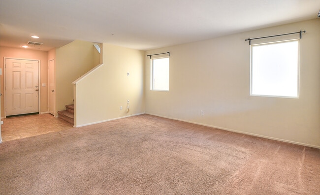 34212 Woodmont