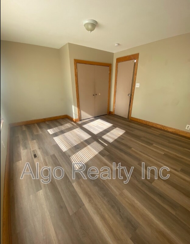 Photo - 1422 N Girard Ave