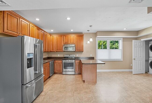 Photo - 64 South St Unit 2