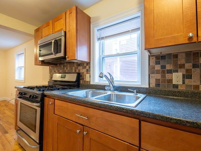 Building Photo - 152 North St