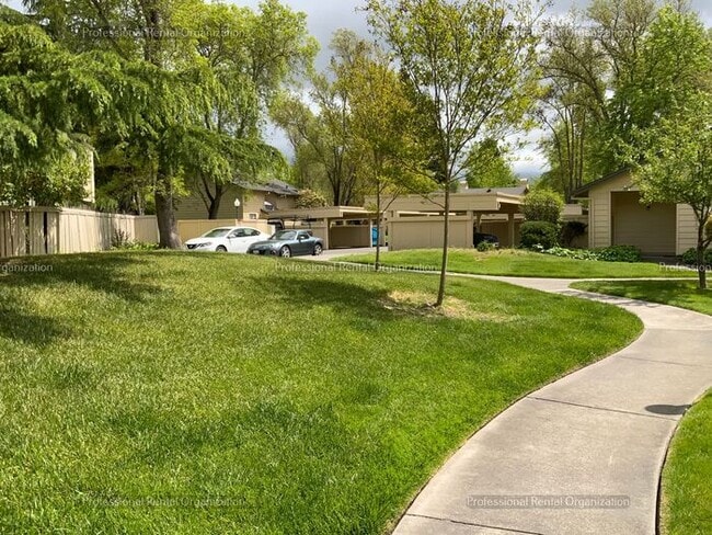 Photo - Single level condo in one of the nicest developments in Bennett Valley