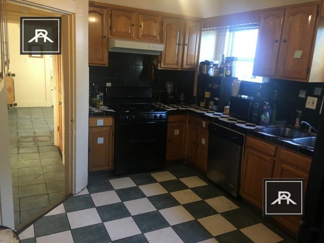 Building Photo - 6 bedroom in Allston MA 02134 Rental