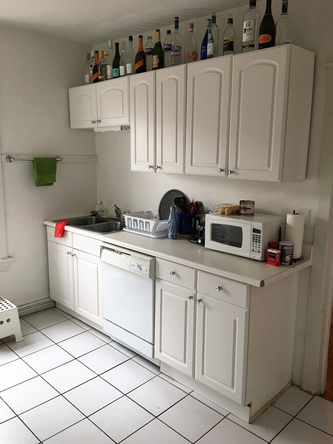 Photo - 2458 N Racine Ave Unit 2N