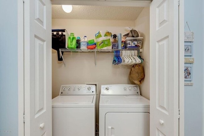 Photo - 3 bedroom 2 bath house in the heart of Ora...