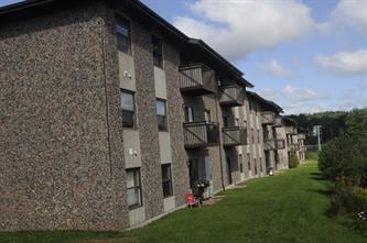 Building Photo - Paige Plaza