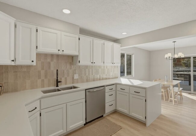 Photo - 403 Highland Dr