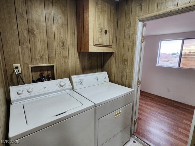 Photo - 1111 Hardy Ln