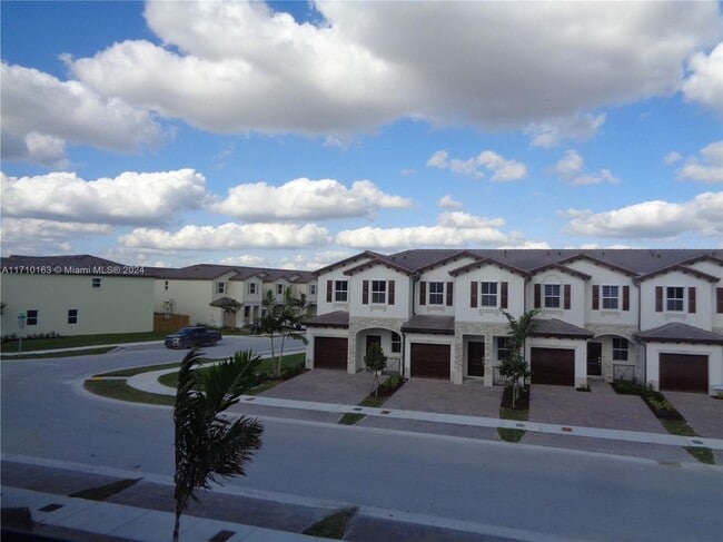 Photo - 2514 SE 29th St Townhome
