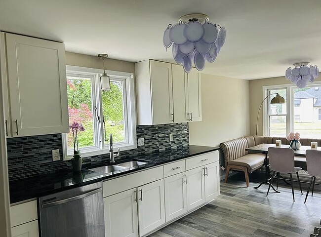 Photo - 966 Delaware Rd